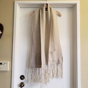 The accessory collective knit scarf with pockets